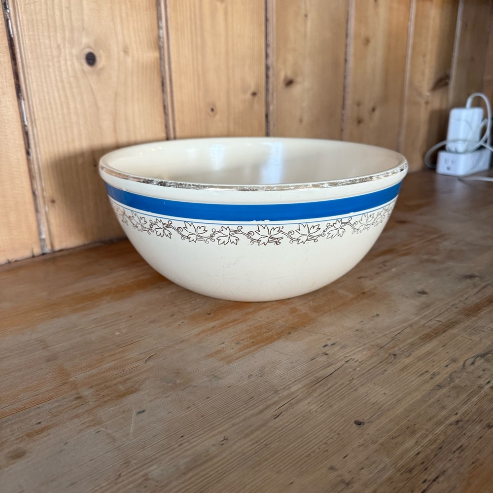 Rare Vintage Homer Laughlin Stonewear Mixing Bowl Cream and Blue